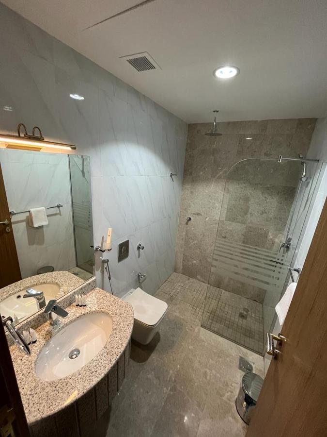 فندق فلافور Flavor Hotel Медина Екстериор снимка